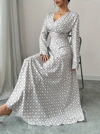 Shula – Elegant Long Sleeve Maxi Dress