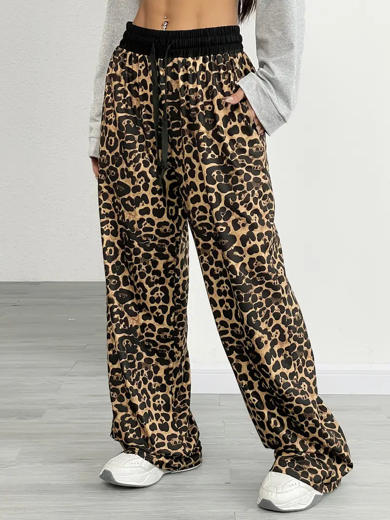 Eloise – Loose Leopard Print Pants