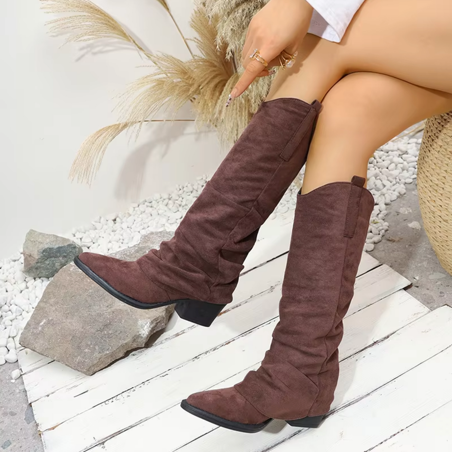 Adabelle – Knee-High Low Heel Pleated Boots