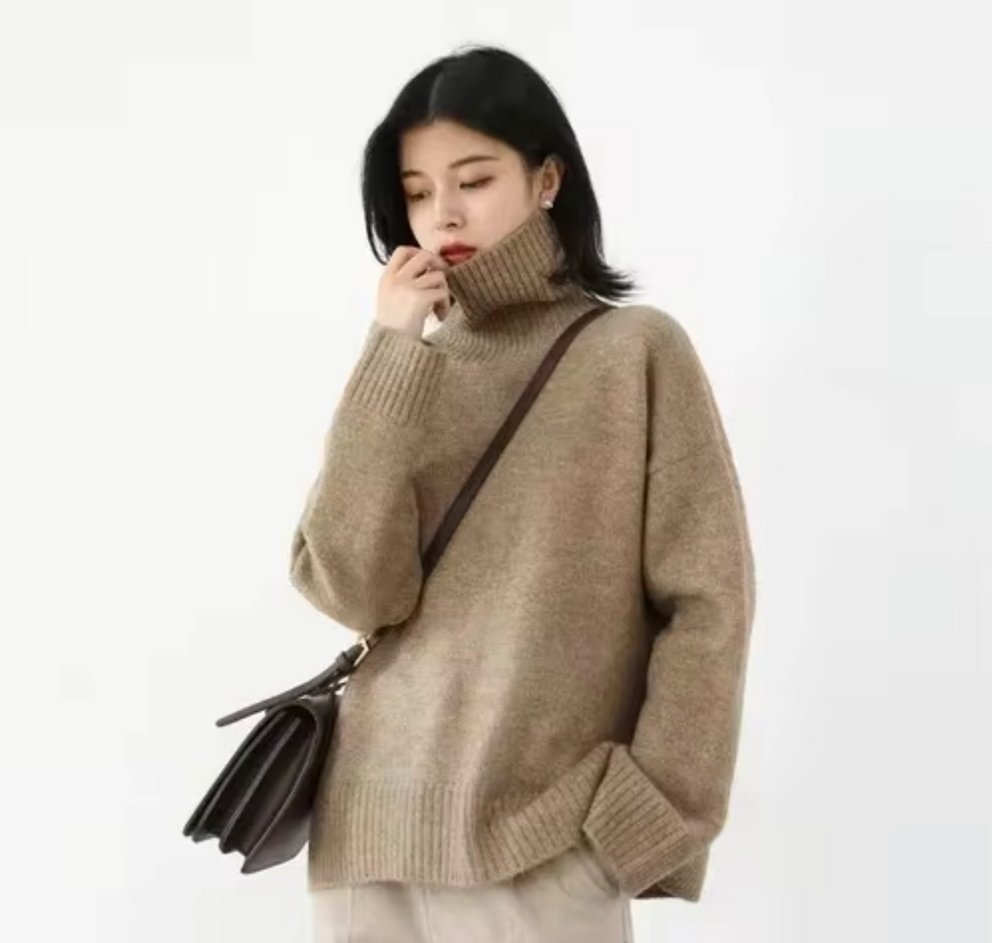 Tania - Loose Turtleneck Sweater