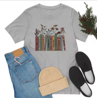 Deborah – T-shirt with Books and Flowers Print