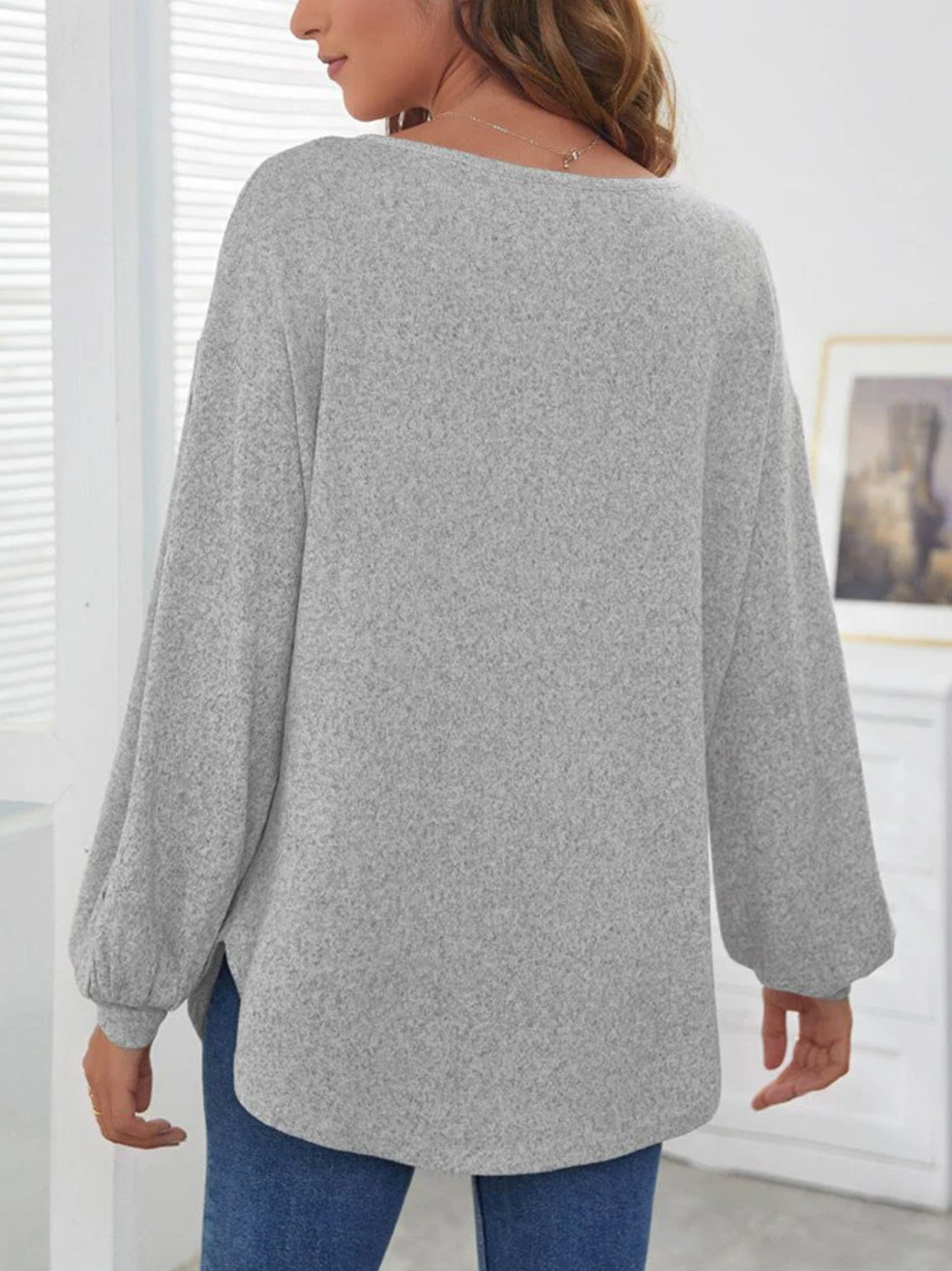 Laurell – Stylish Long-sleeved Blouse