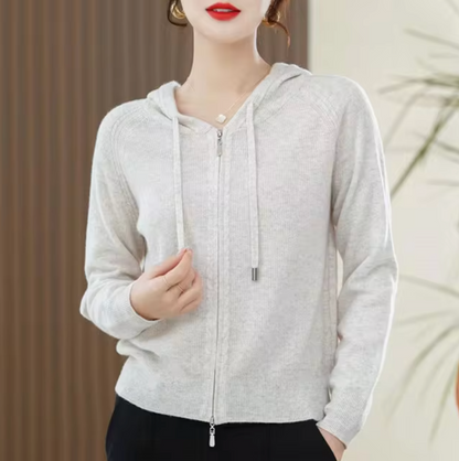 Kiana – Knitted Cashmere Hoodie