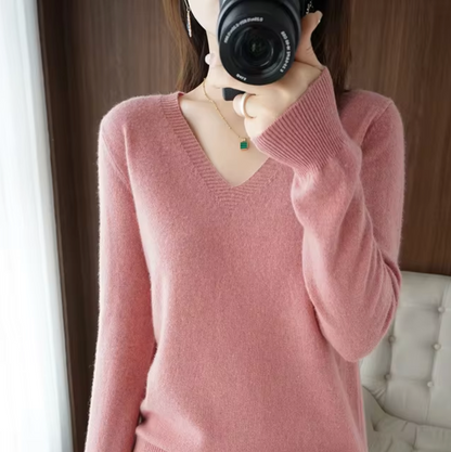 Wynn - V-neck Knitted Sweater