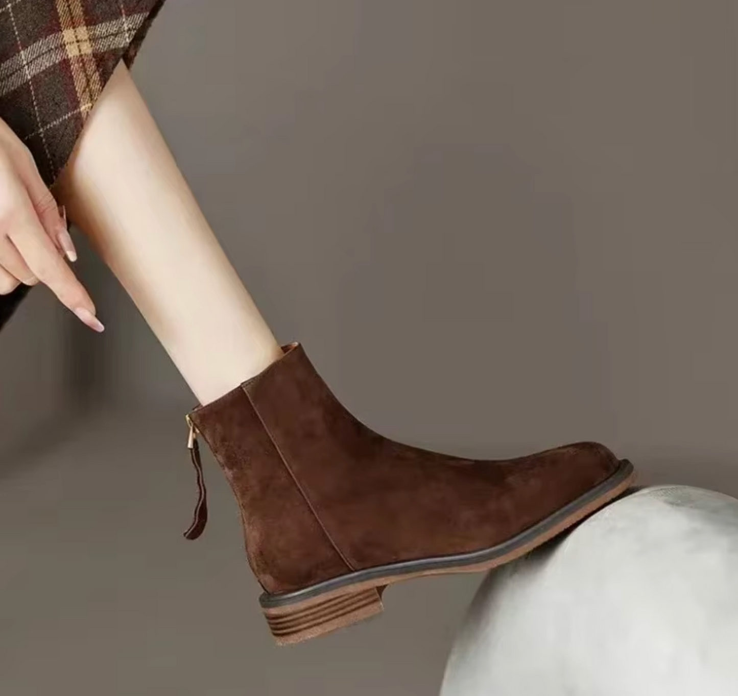 Willow – Leather Zippered Boots