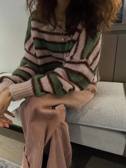 Hanako - Cozy Knitted Striped Sweater