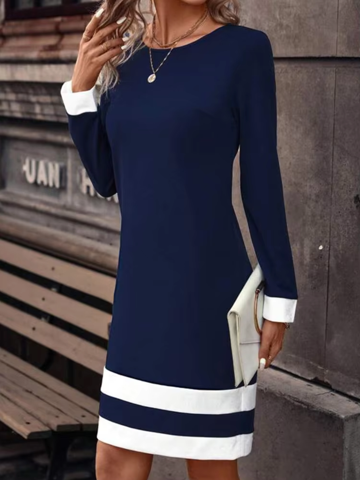 Tamlin – Stylish Long-sleeved Dress