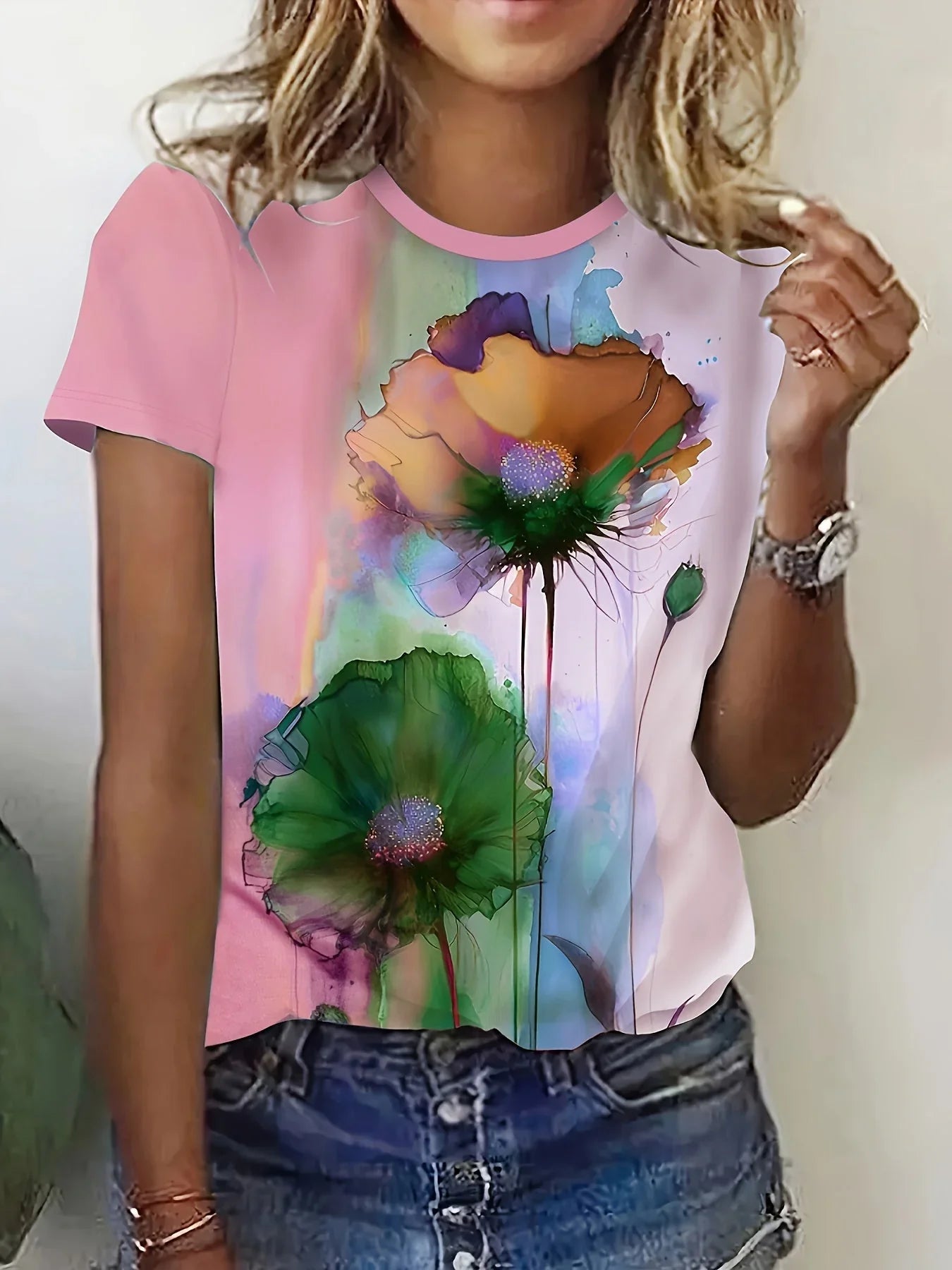 Damia – Creative T-shirt with floral print