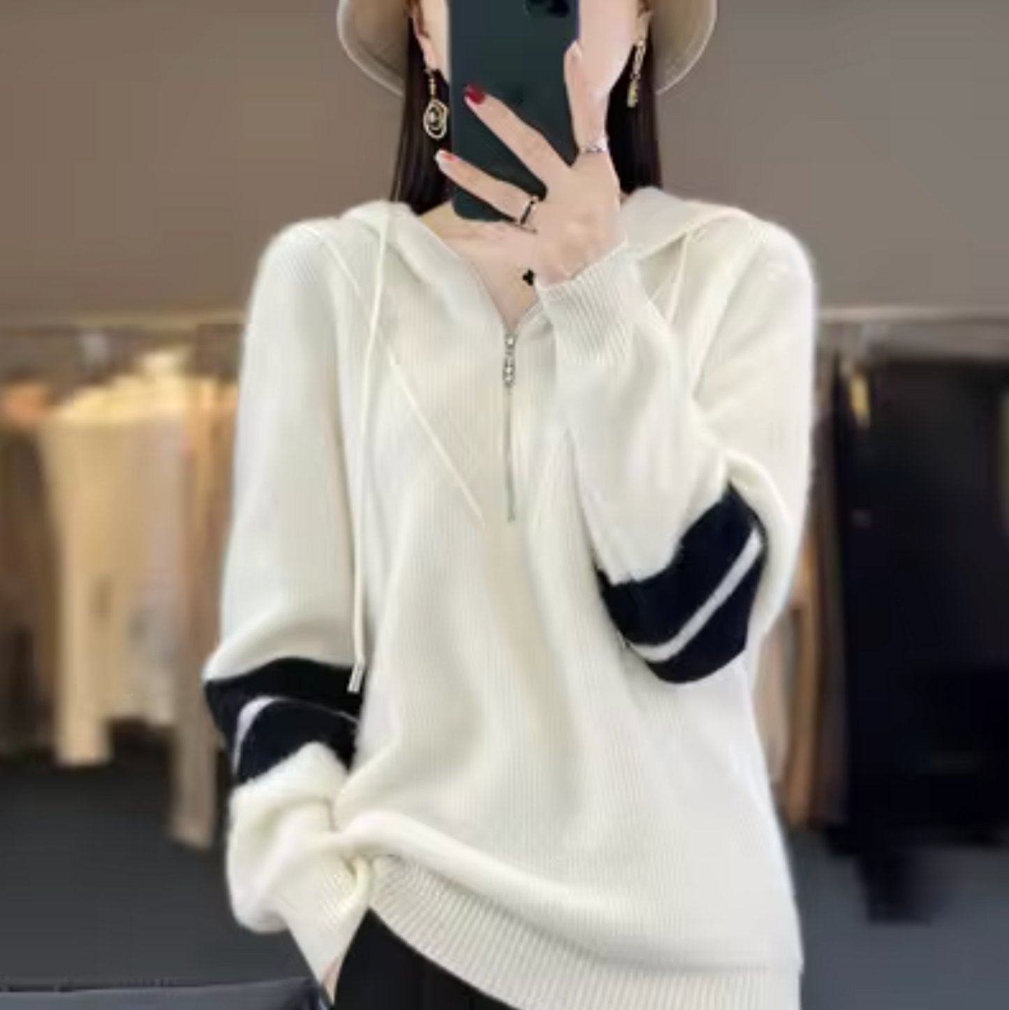 Mikka - Cashmere Sweater