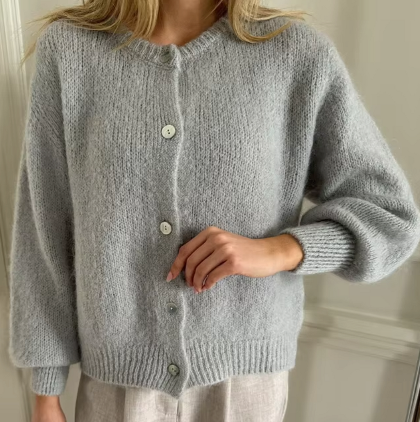 Irina – Knitted Cardigan With Buttons