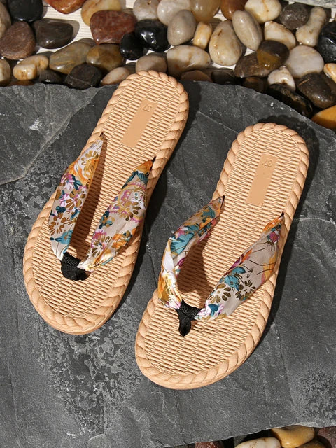 Lira – Floral Weave Design Slippers