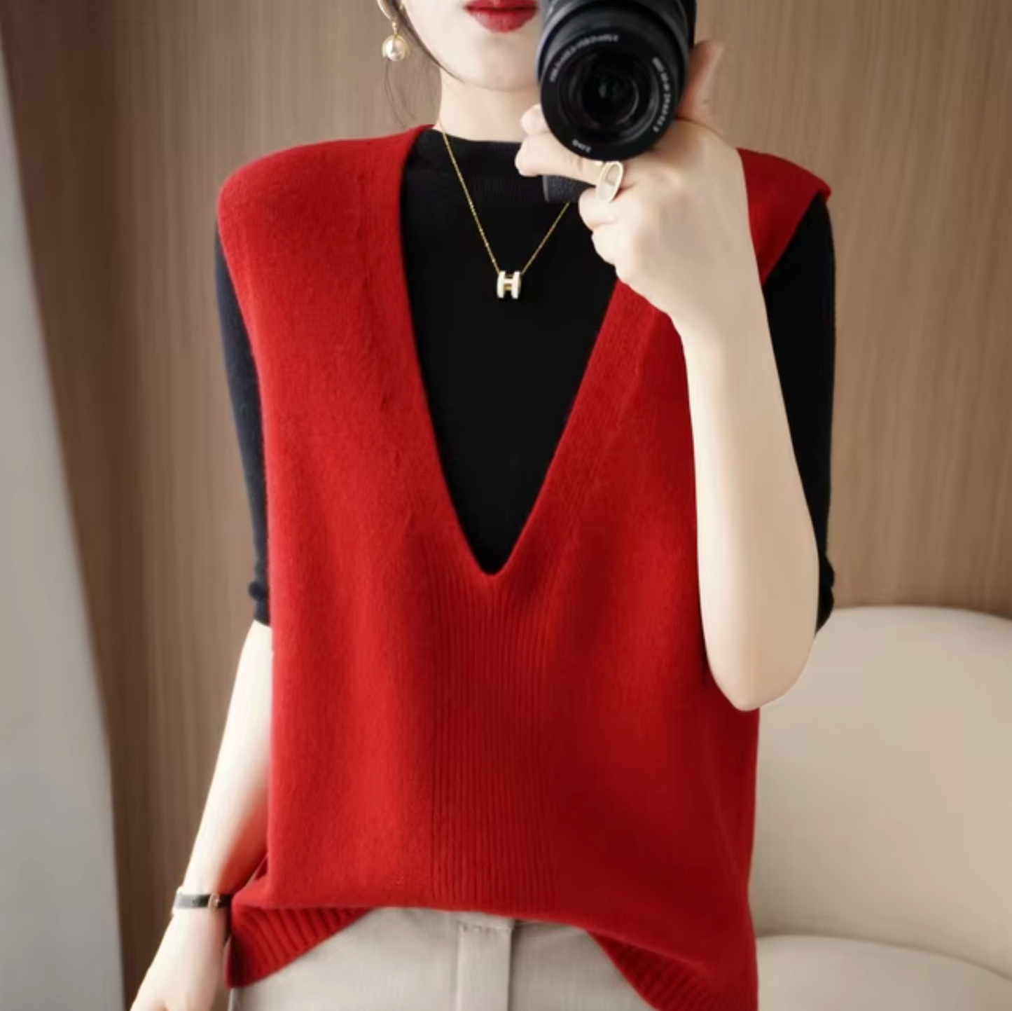 Chona – Knitted V-neck Vest