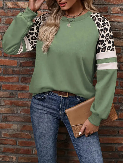 Atasha – Long-sleeved blouse with leopard print