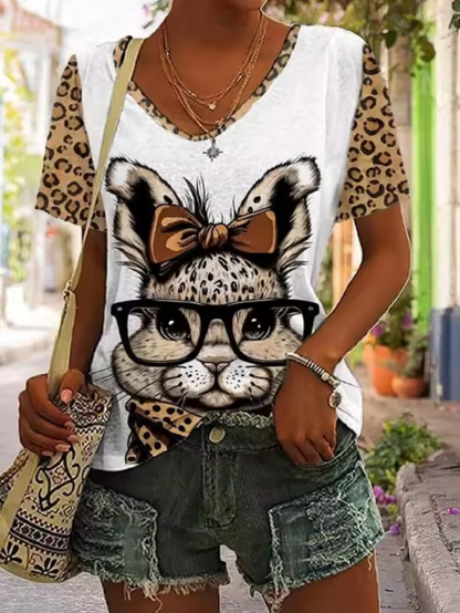 Rochel – White T-shirts with Rabbit Print