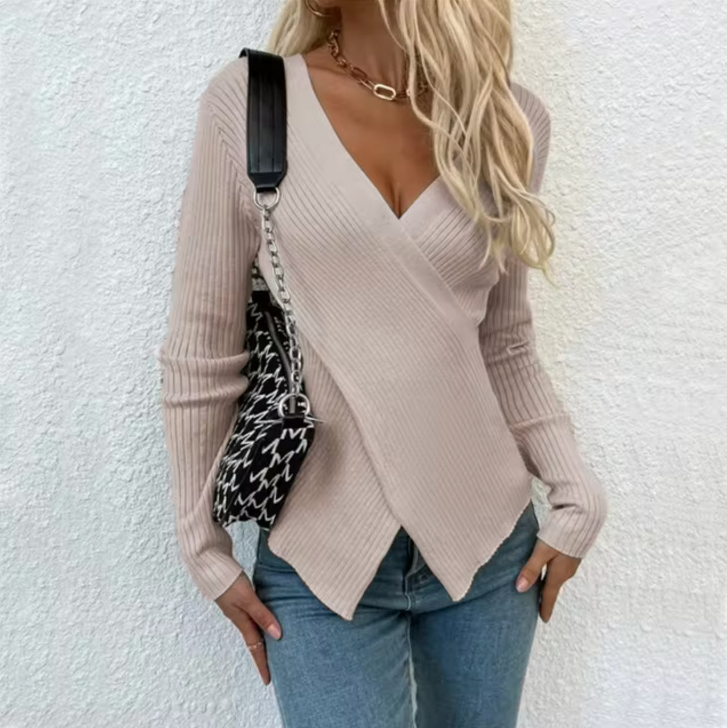 Carla – Casual Knitted Sweater