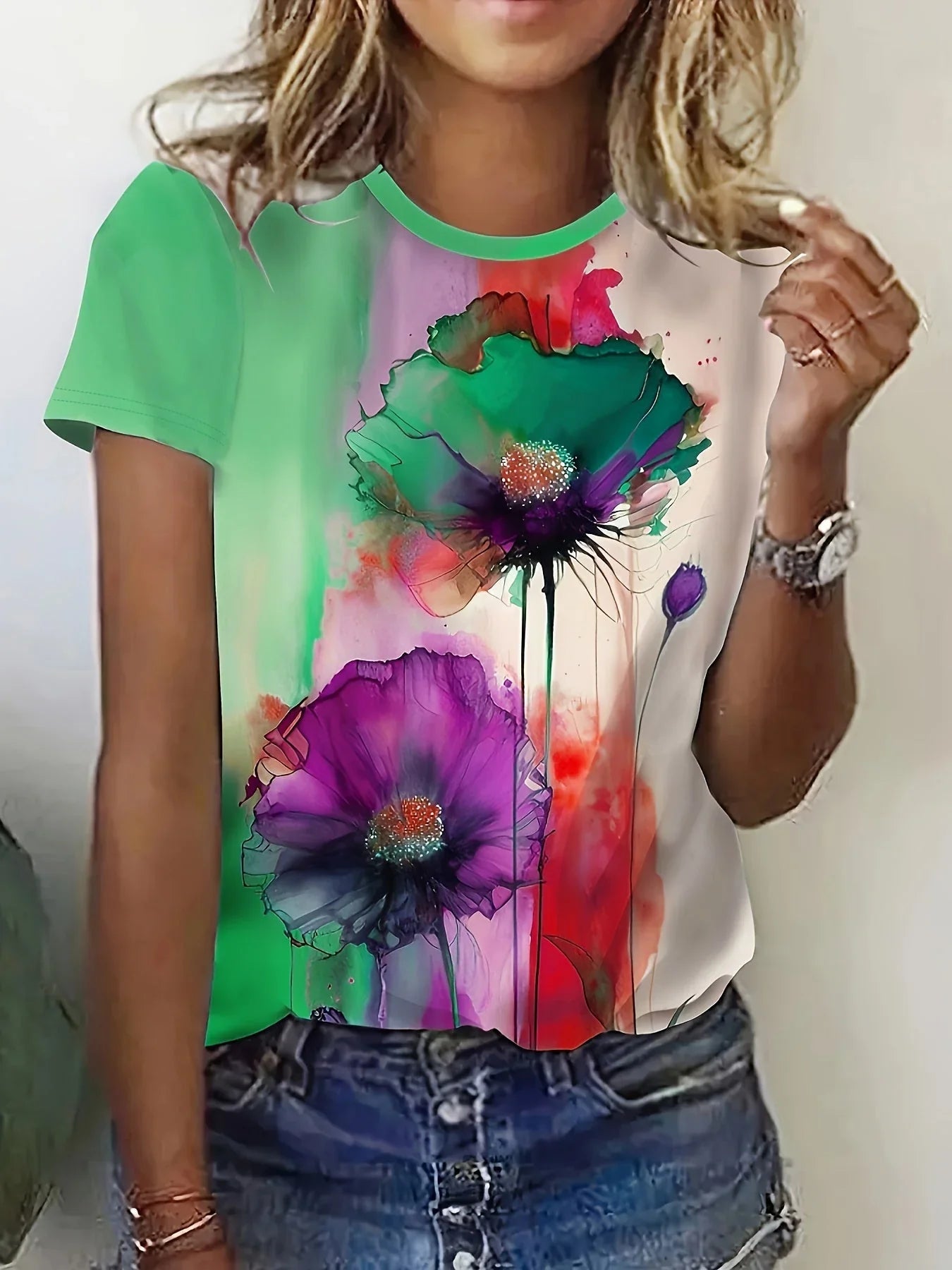 Damia – Creative T-shirt with floral print