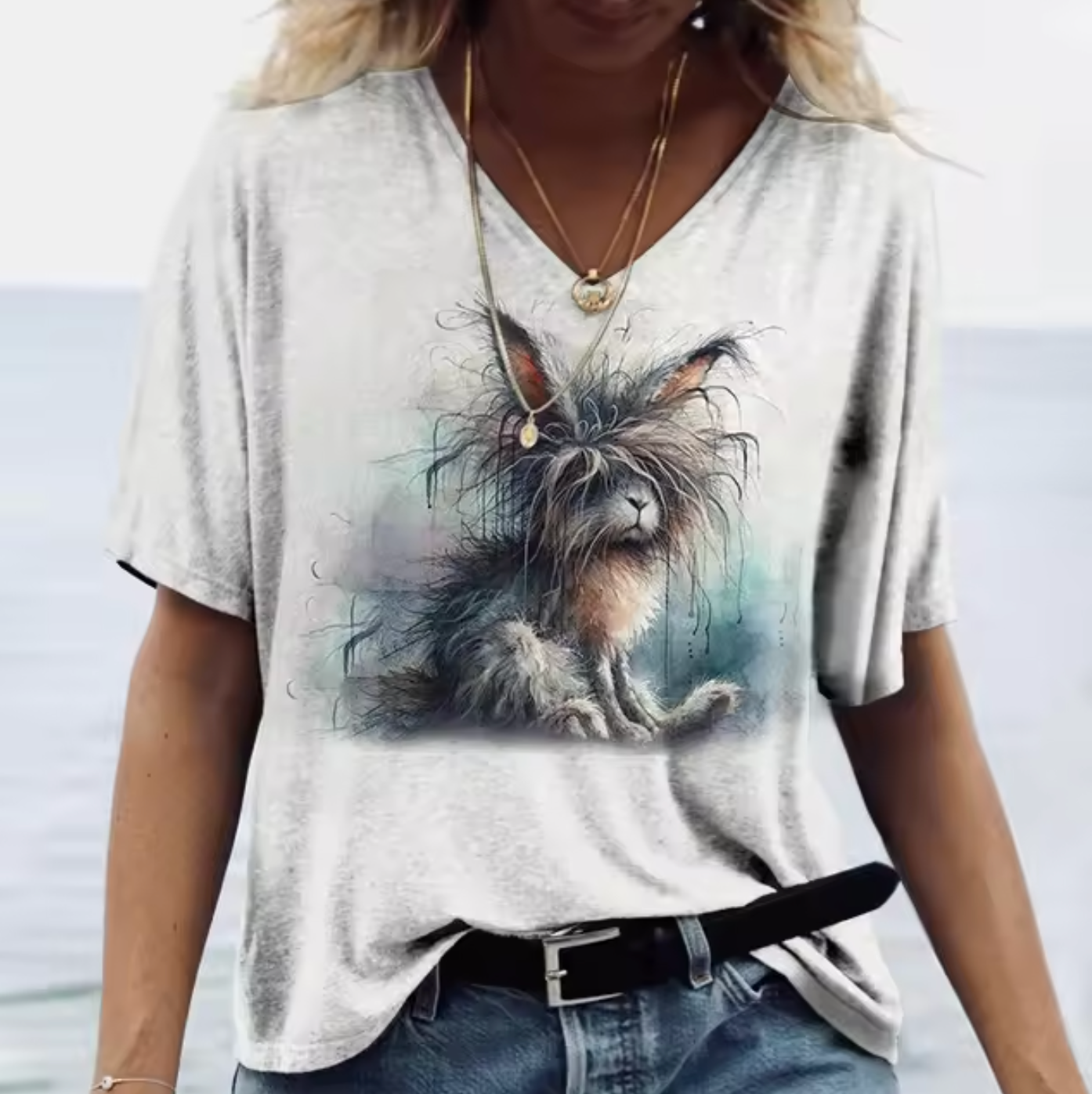 Rochel – White T-shirts with Rabbit Print