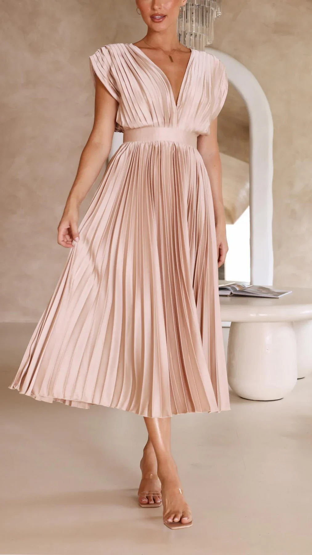 Eusebia – Elegant Pleated Dress