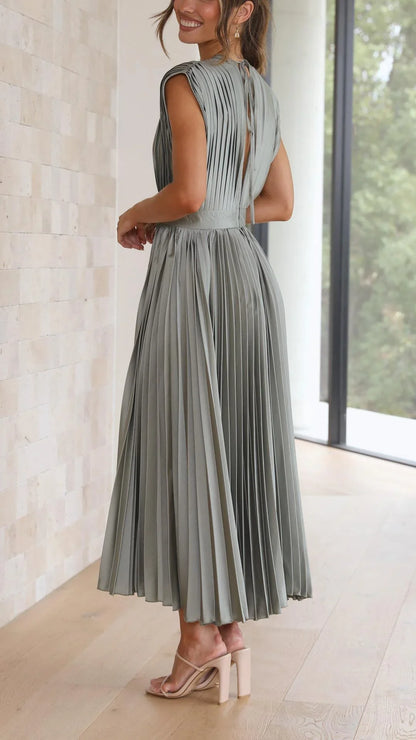 Eusebia – Elegant Pleated Dress