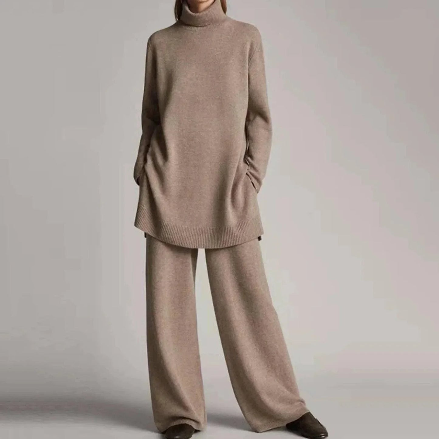 Vonda – Knitted Turtleneck Top and Pants