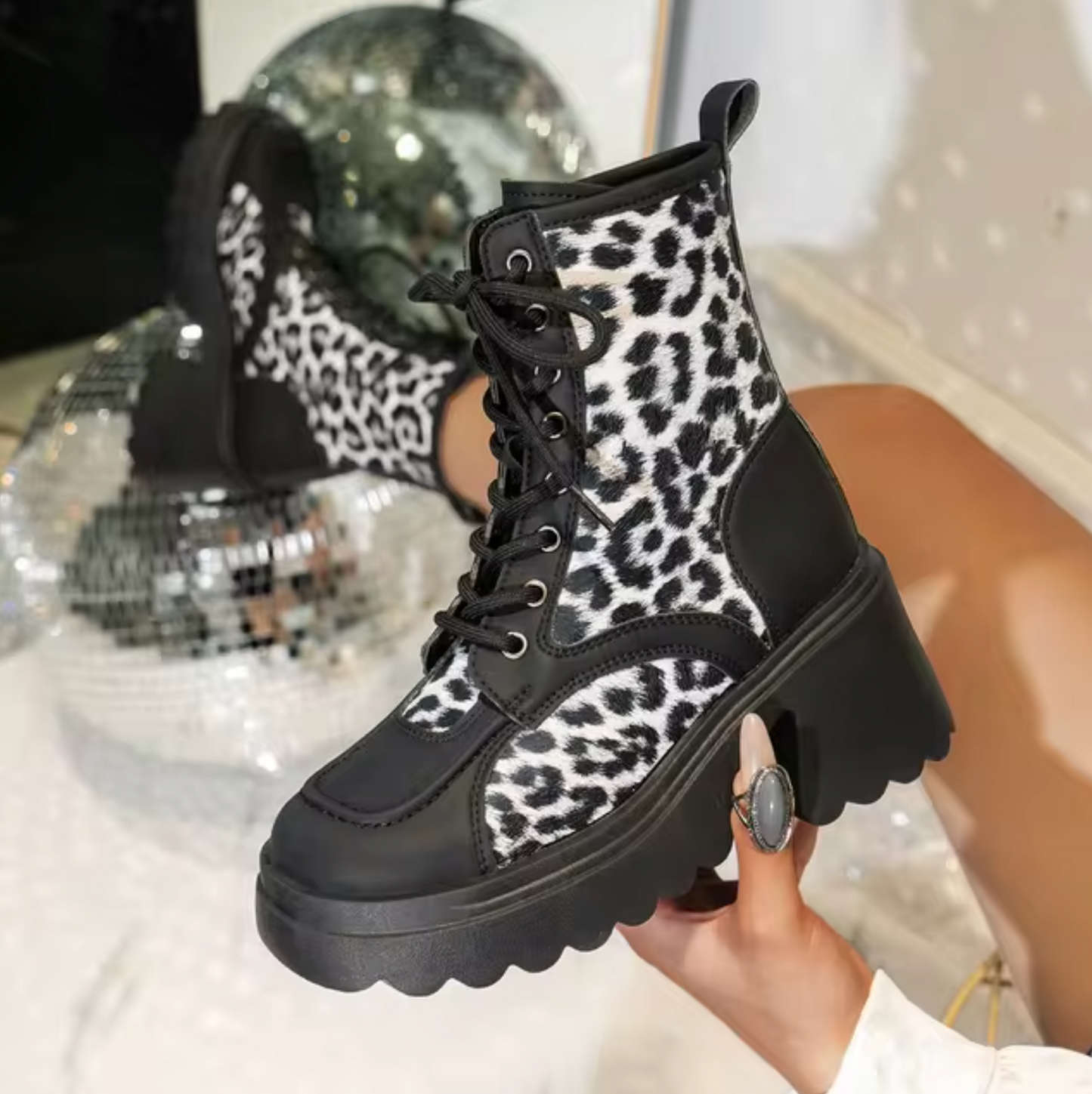 Whitney – High-Quality Boots with Chunky Heels