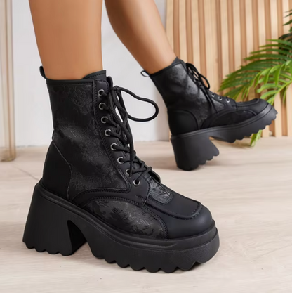 Whitney – High-Quality Boots with Chunky Heels