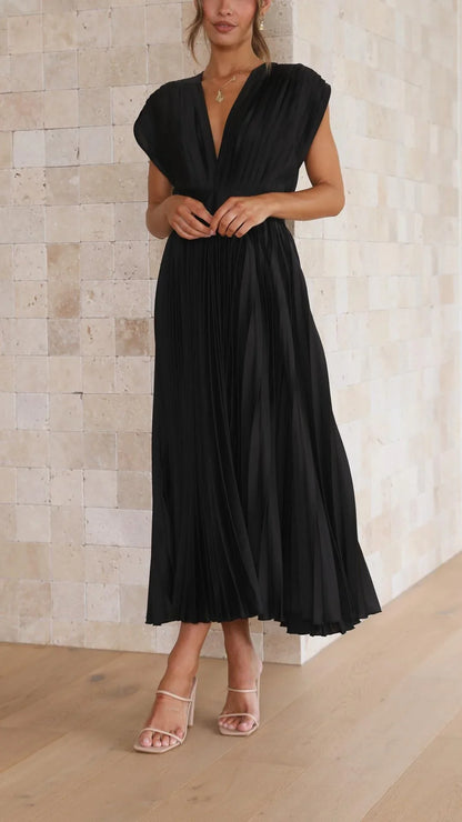 Eusebia – Elegant Pleated Dress