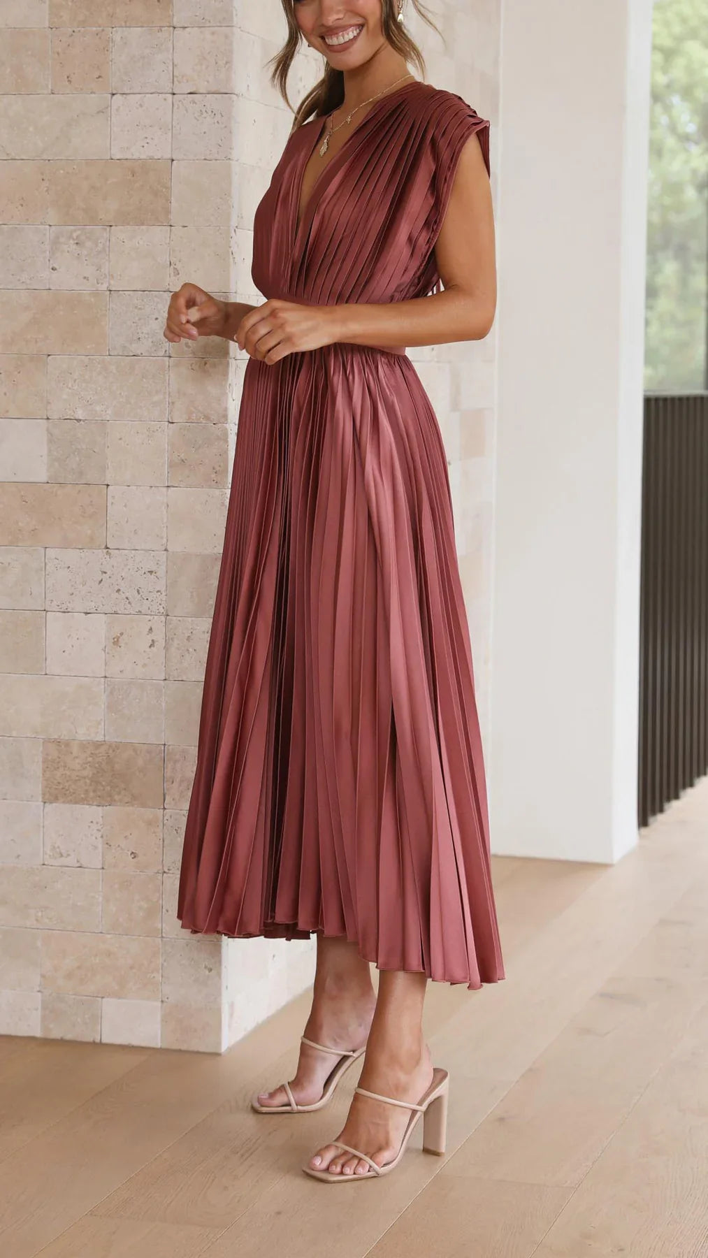 Eusebia – Elegant Pleated Dress