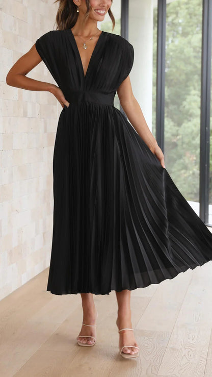 Eusebia – Elegant Pleated Dress