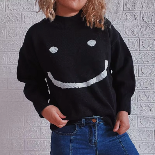 Mave – Knitted Sweater with Smiley Face