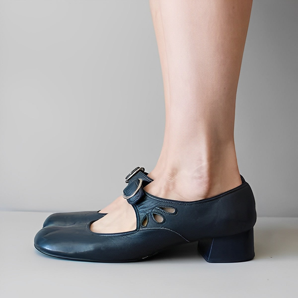 Velana - Buckle Shallow Single Shoes